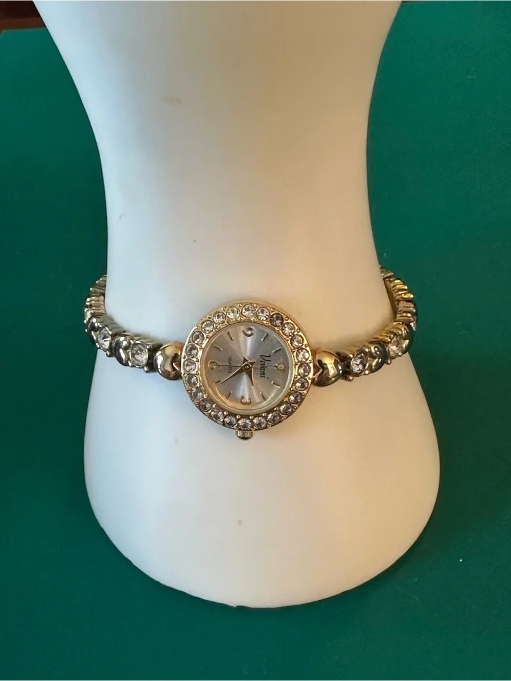 EUC Viviani Gold tone Crystal Women's Bracelet Watch Set